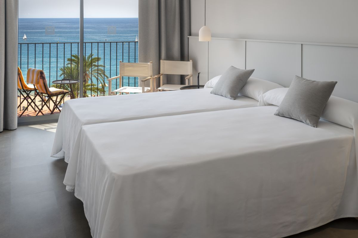Ght Miratge (Only Adults) 4*