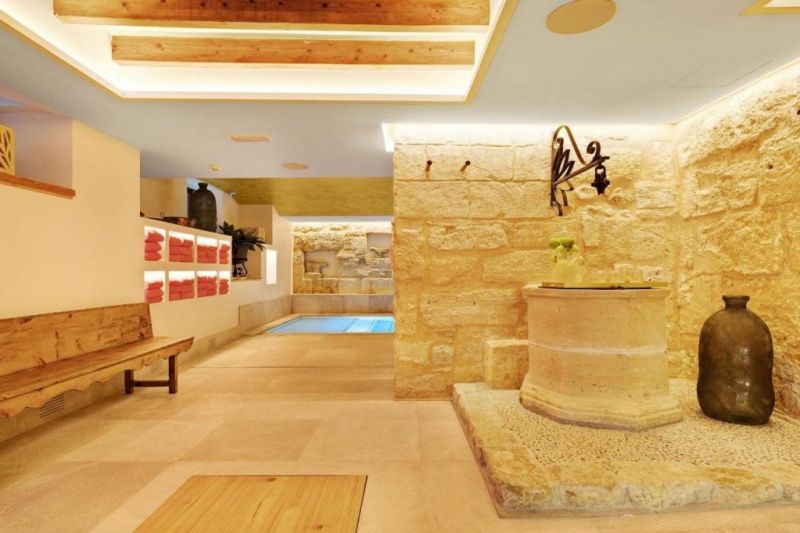Gloria De Sant Jaume Hotel 5*