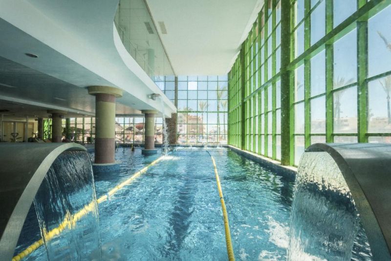 Holiday World Riwo Hotel 4*