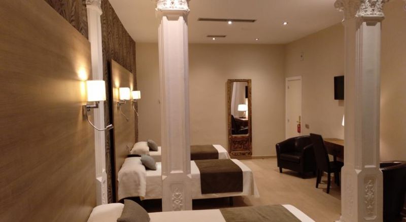 Hostal Aguilar 2*
