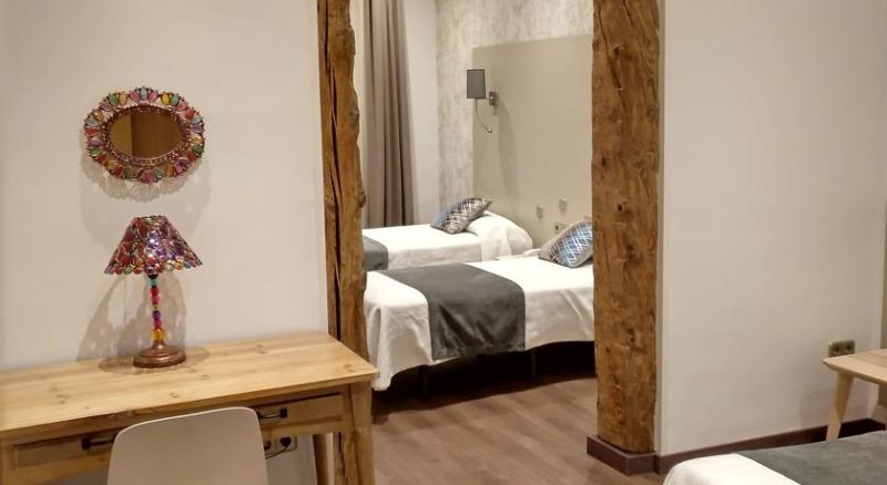 Hostal Aguilar 2*