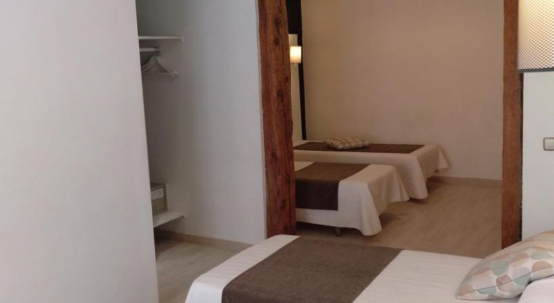 Hostal Aguilar 2*