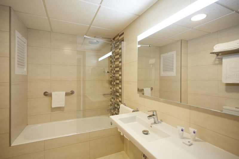 Invisa Ereso 3*