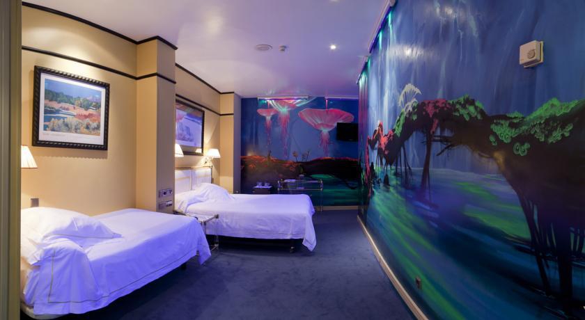 Mercure Madrid Santo Domingo 4*