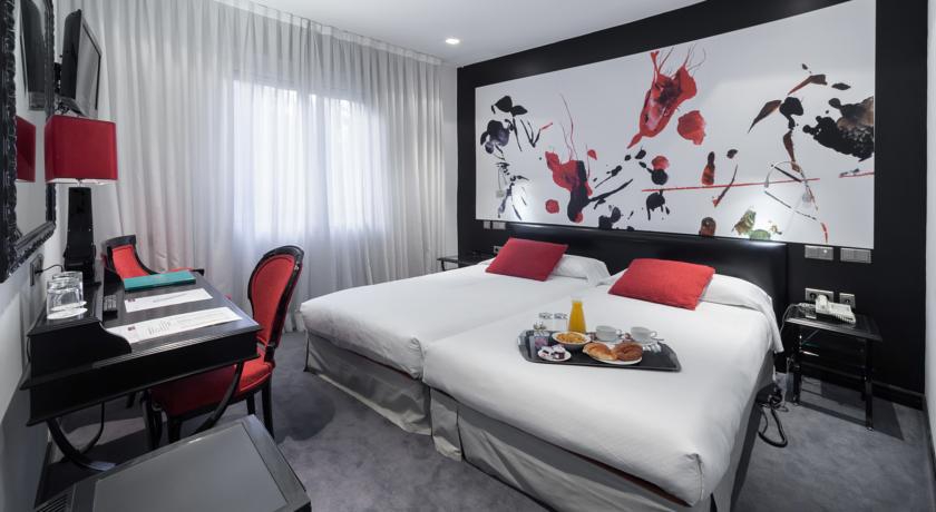Mercure Madrid Santo Domingo 4*