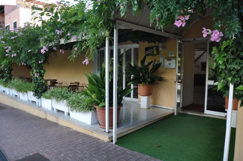 Montenova Apartments 2*