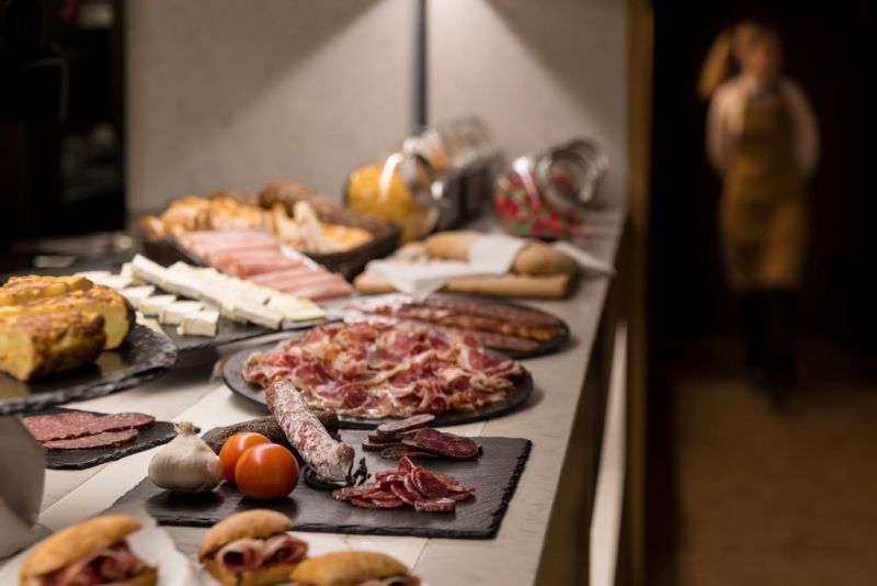 Ohla Eixample 5*