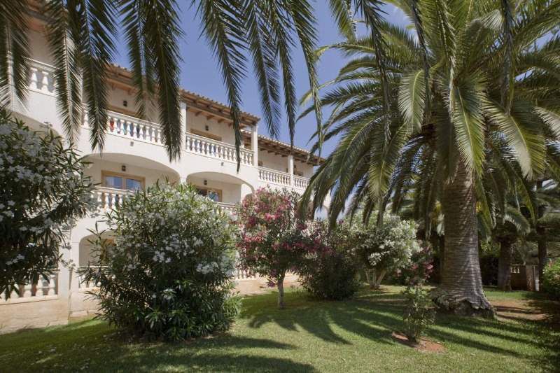 Ola Ferrer Aparthotel Isabel 3*