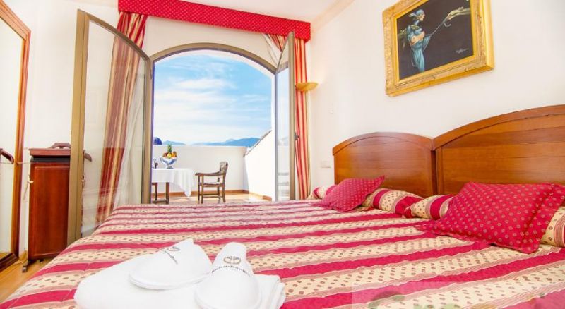 Park Plaza Suites 4*