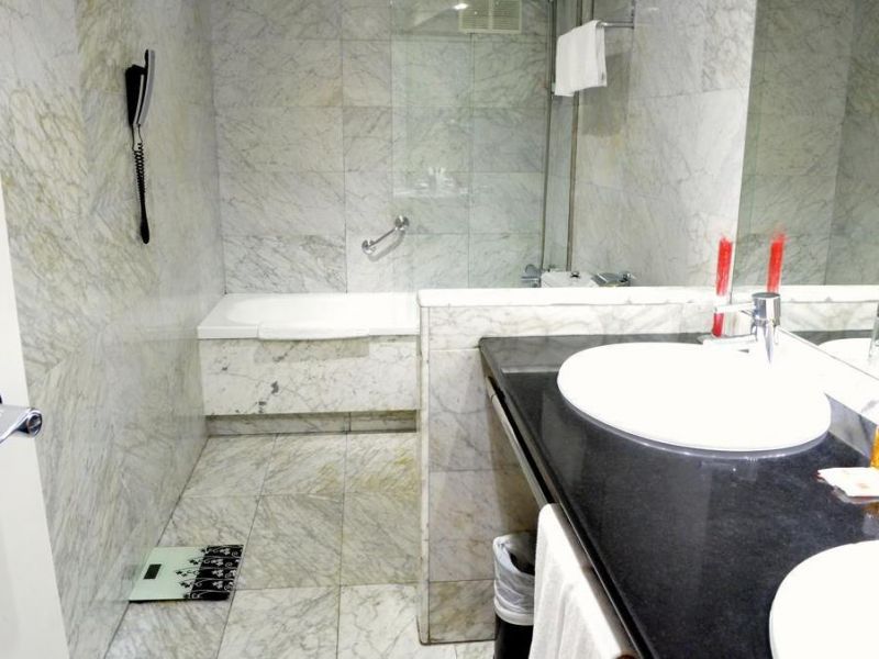 Atenea Rekord Suites 4*