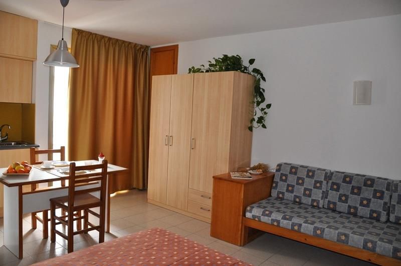 Safari Apt 2*