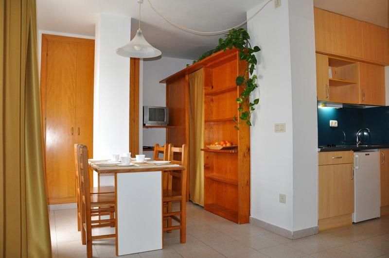 Safari Apt 2*
