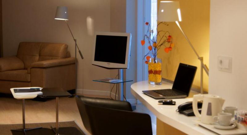 Suite Del Mar 4*
