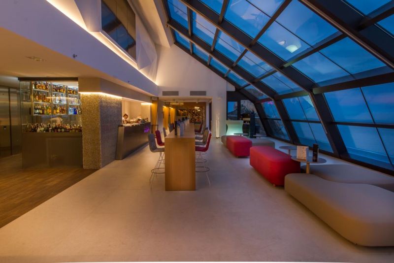 Suitopia 4*
