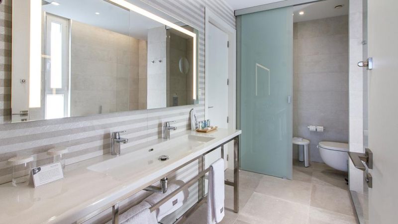 Suitopia 4*