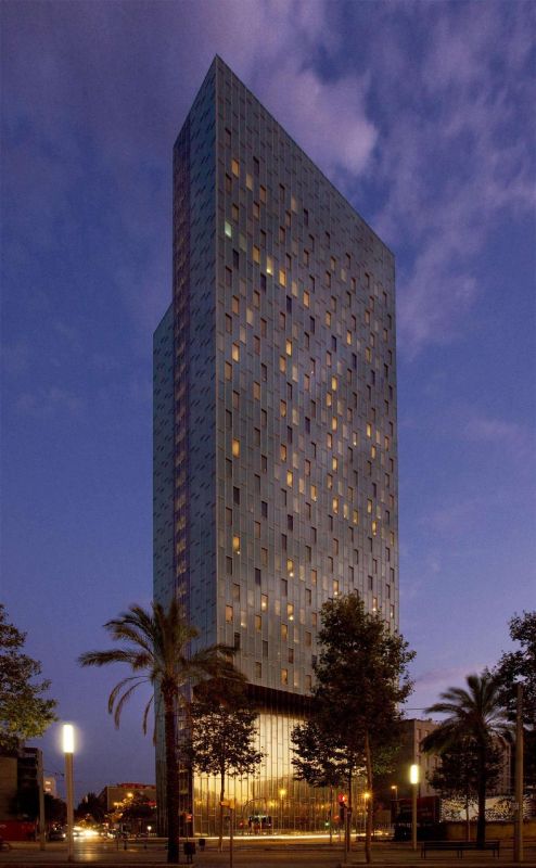 The Level At Melia Barcelona Sky 5*