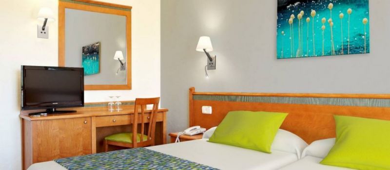Universal Laguna 3*