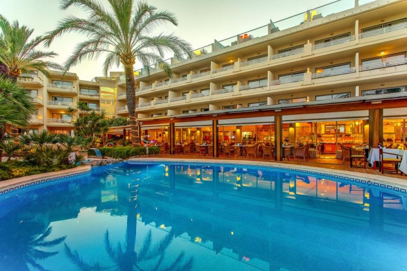Vanity Hotel Golf 4*