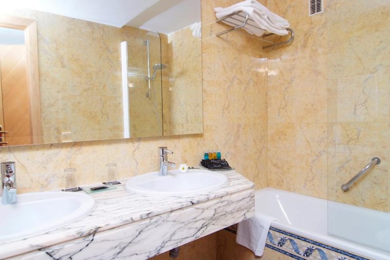 Vanity Hotel Golf 4*