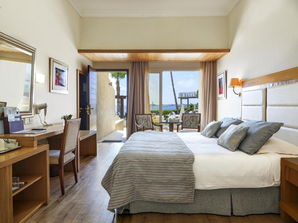Alexander The Great Beach Hotel 4*