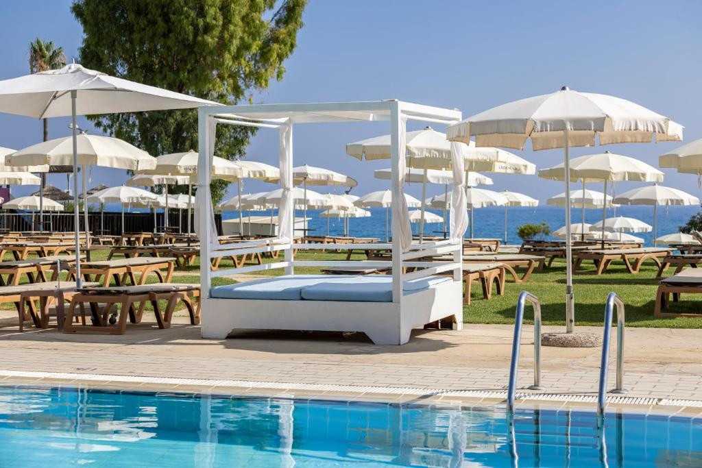 Capo Bay 4*