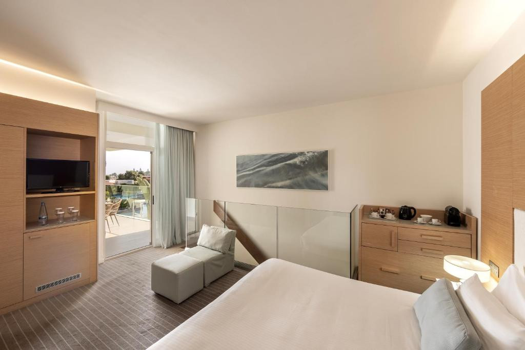Capo Bay 4*