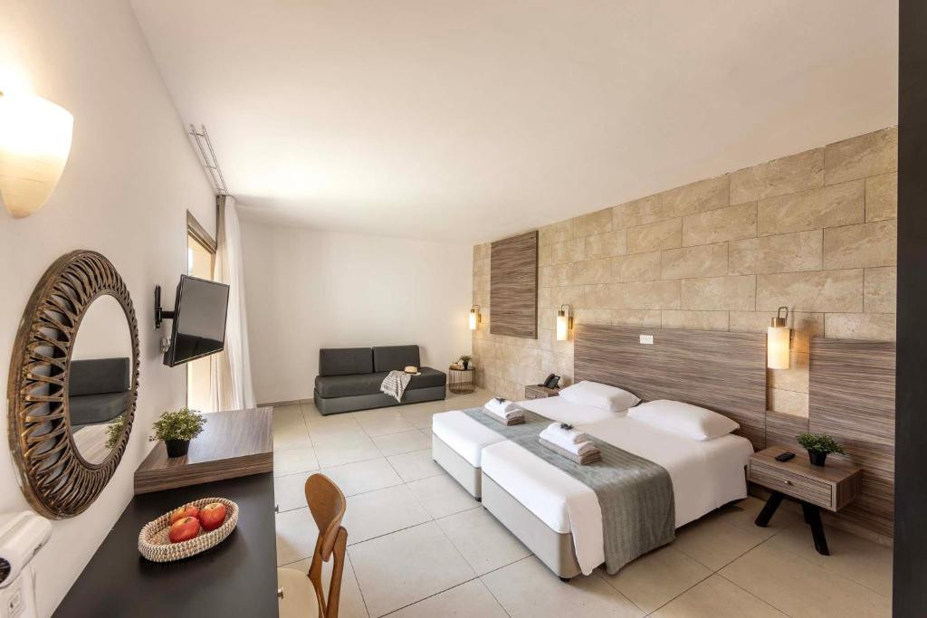 Electra Holiday Village & Water Park Resort 4*