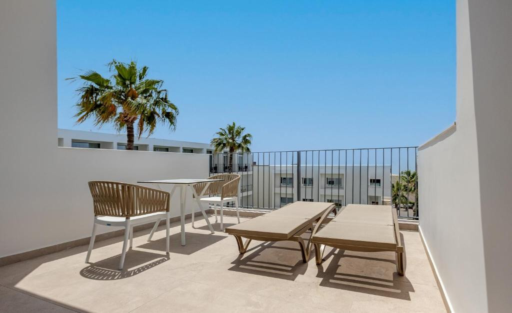 Mayfair Hotel (Ex. Smartline Paphos) 4*