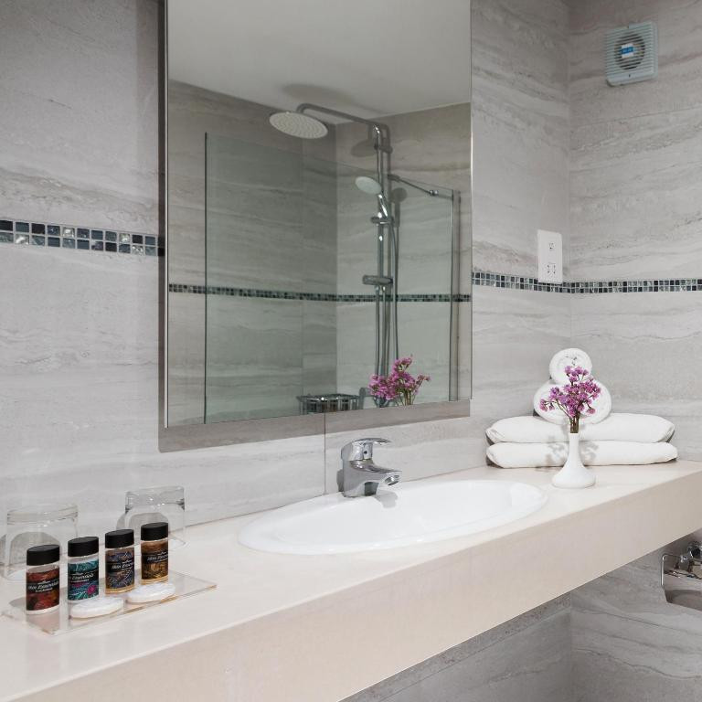 Mayfair Hotel (Ex. Smartline Paphos) 4*