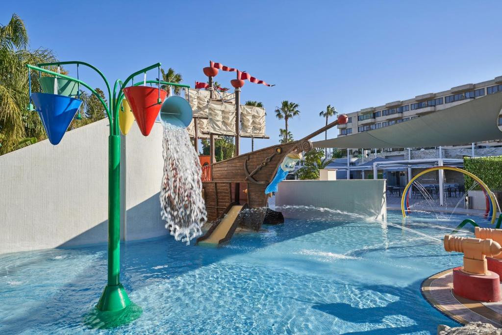 Atlantica Oasis Hotel 4*