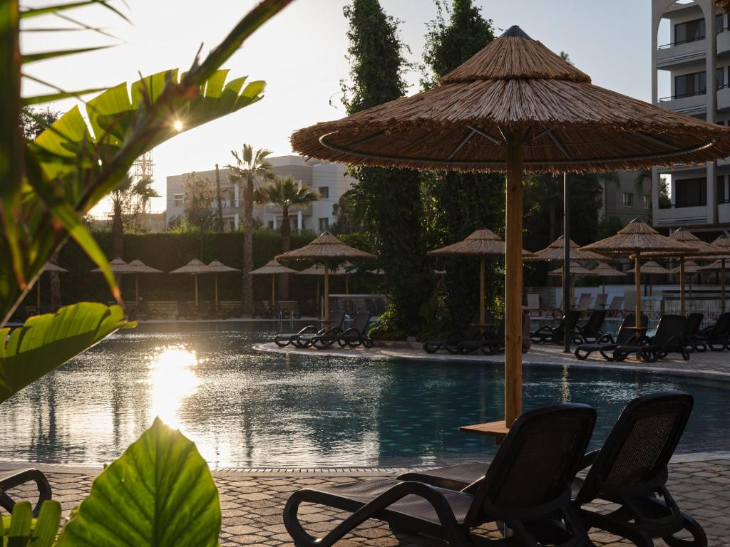 Atlantica Oasis Hotel 4*