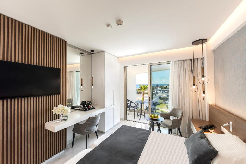 Pavlo Napa Beach 4*