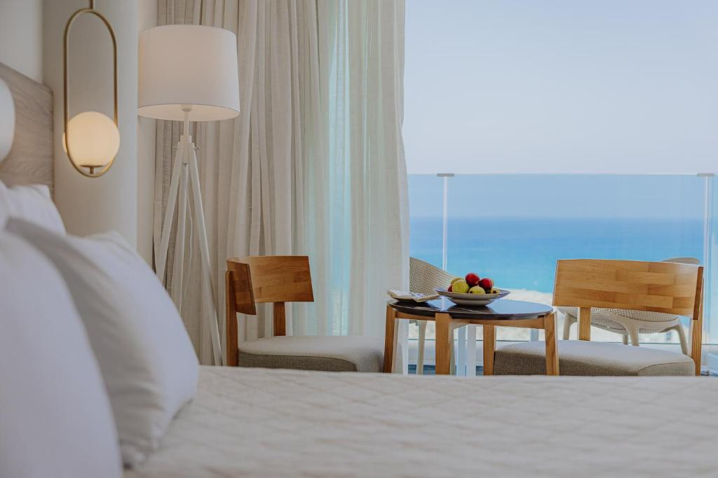 Tasia Maris Sands (Adults Only 14+) 4*