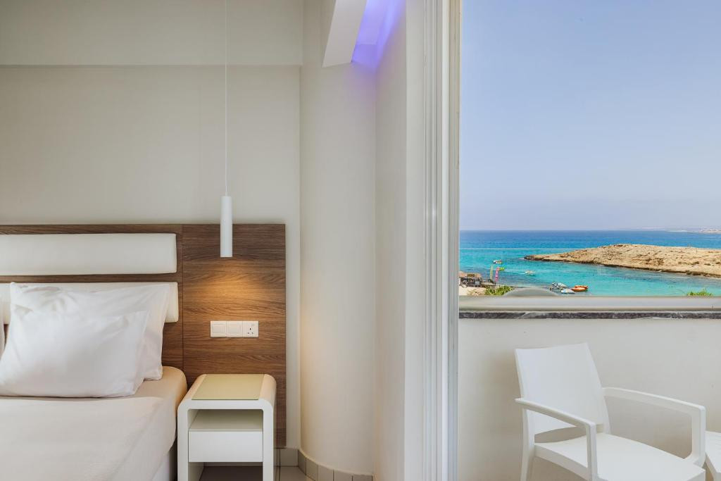 Tasia Maris Sands (Adults Only 14+) 4*
