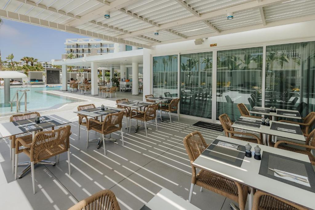 Tasia Maris Sands (Adults Only 14+) 4*