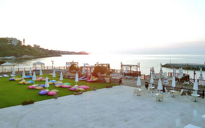Ada Beach Hotel 4*