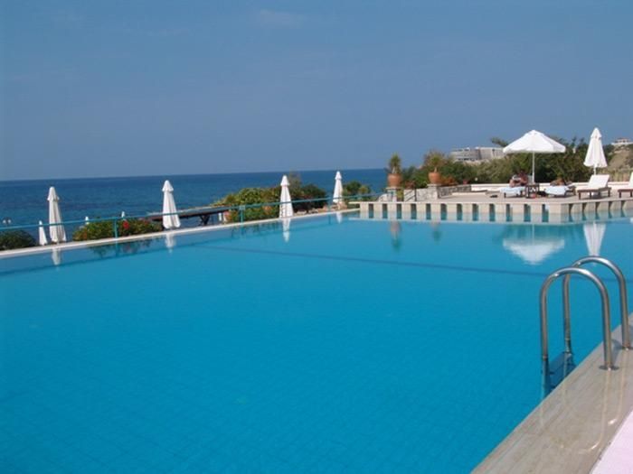 Ada Beach Hotel 4*