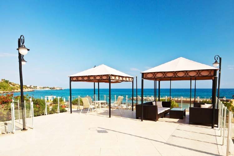 Ada Beach Hotel 4*