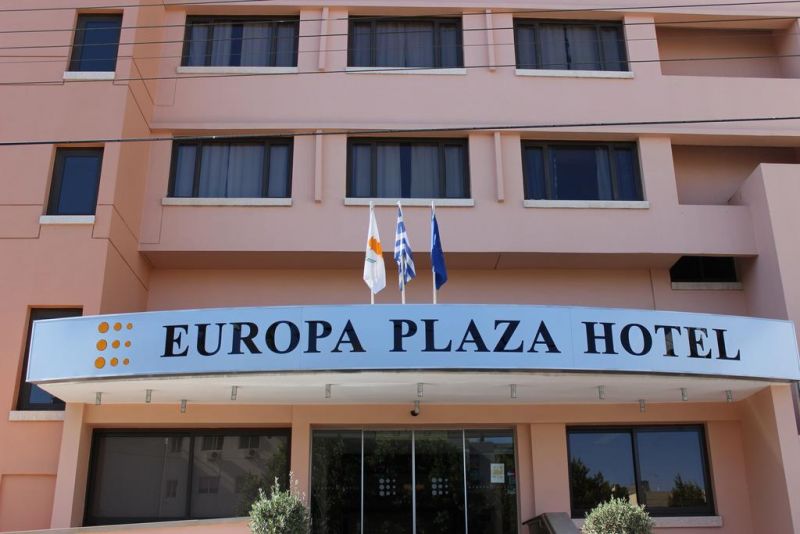 Europa Plaza Hotel 3*
