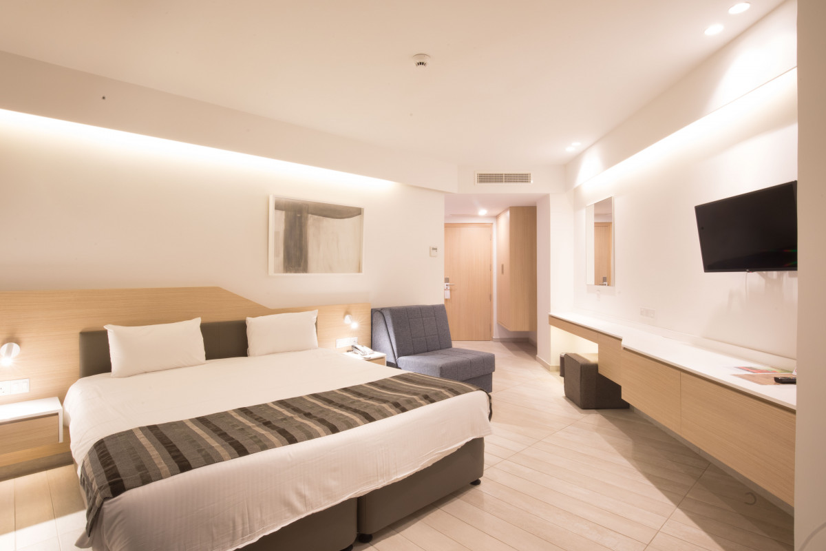 Evalena Beach Hotel 4*