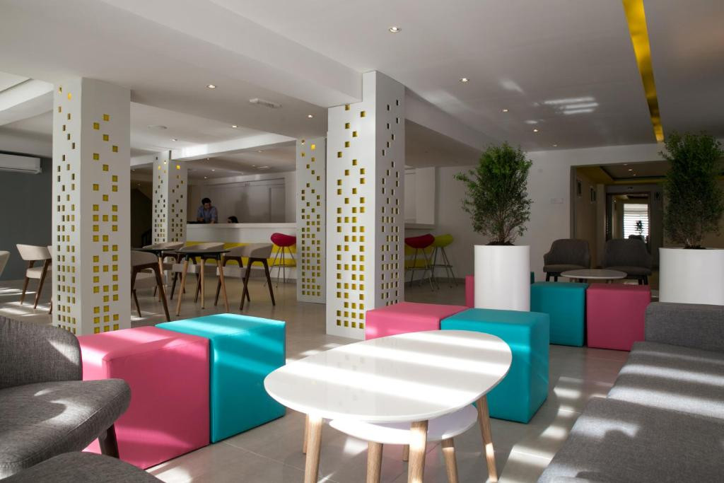 Flora Maria Hotel 3*