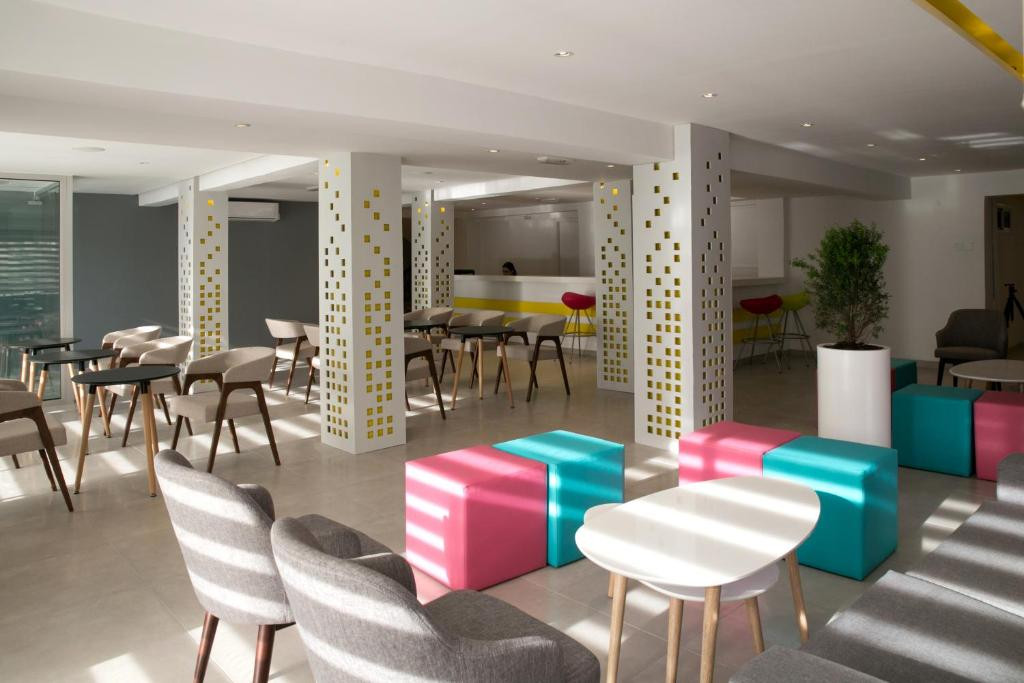 Flora Maria Hotel 3*