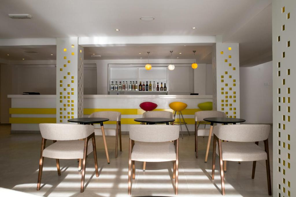 Flora Maria Hotel 3*