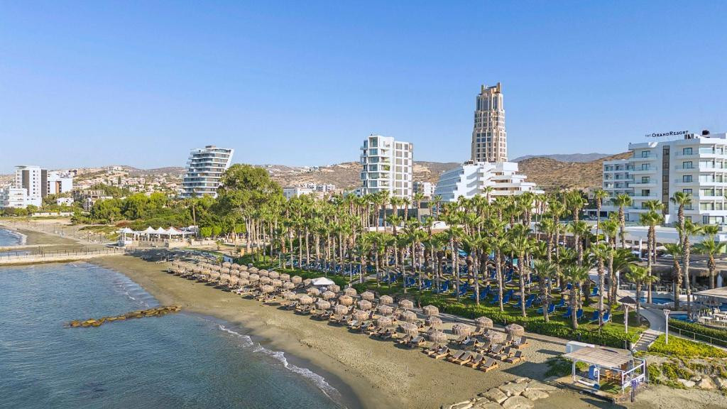 Grandresort Limassol 5*
