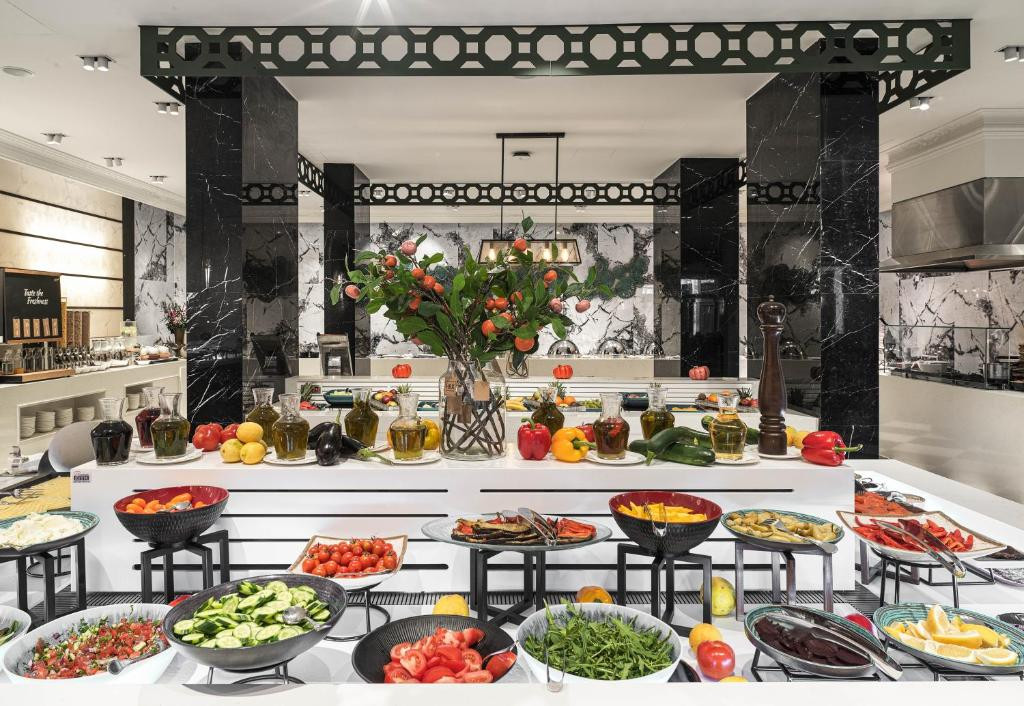 Grandresort Limassol 5*