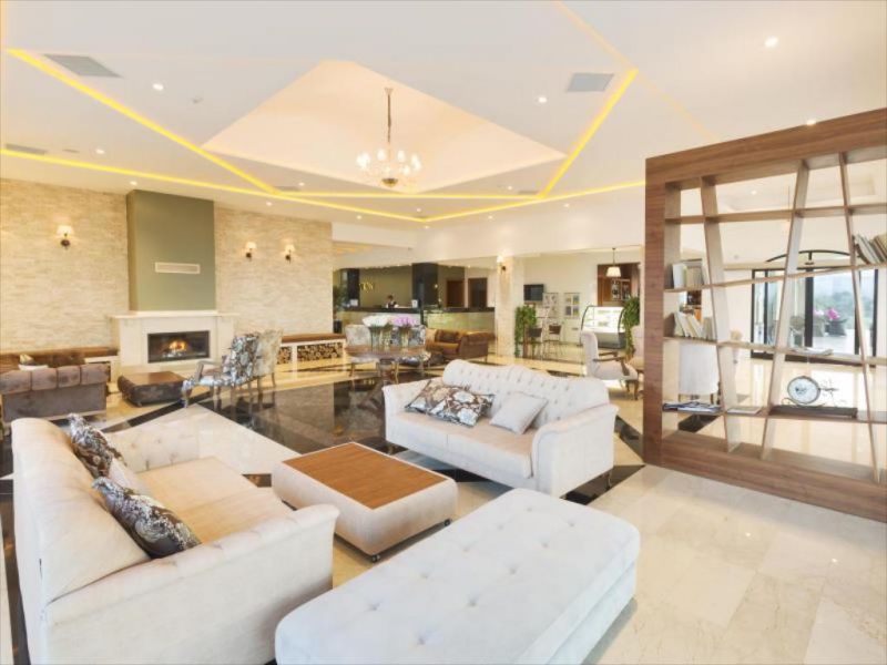 Korineum Golf & Beach Resort 5*