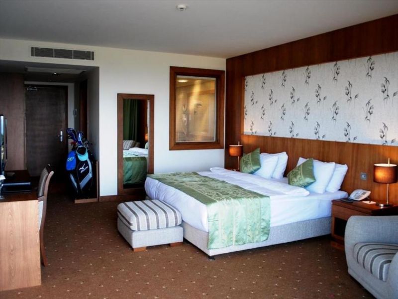 Korineum Golf & Beach Resort 5*