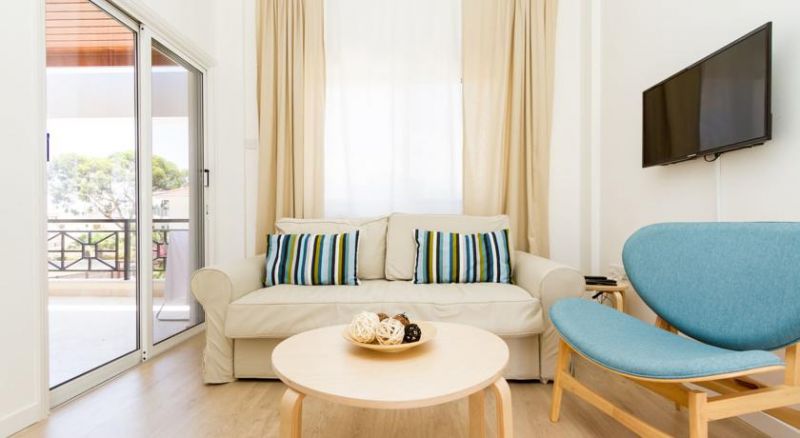 Larnaca Golden Beach Apts 3*