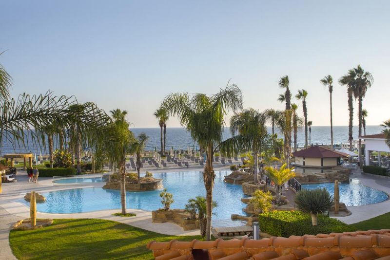 Leonardo Cypria Bay Club Resort 4*