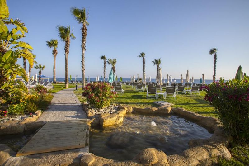 Leonardo Cypria Bay Club Resort 4*